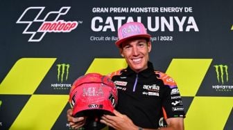 Aleix Espargaro Kenakan Livery Helm Spesial untuk Sang Putri di MotoGP Catalunya
