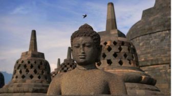 Harga Tiket Masuk Candi Borobudur Naik, Menparekraf Janji Ada Jalan Keluar untuk Umat Buddha yang Ingin Beribadah