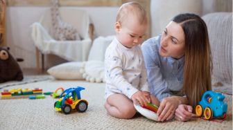 6 Tips Membantu Anak Lancar Berbicara, Wajib Dipahami Orang Tua!