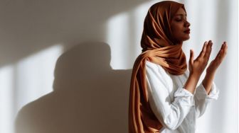 5 Tips Meminimalkan Stres dalam Hidupmu, Jangan Lupa Berdoa!