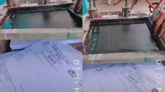 Cetak Selebaran dengan Cara Ini, Warganet: Mesin Foto Copy Auto Menangis