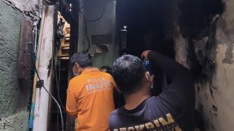 Kompor Meleduk, Rumah di Jakbar Hangus Terbakar, Satu Orang Luka Bakar di Wajah