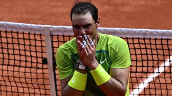 Bikin Nangis, Momen Haru Rafael Nadal Lepas Roger Federer Pensiun Setelah Bertahun-tahun Jadi Rival
