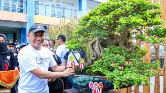 Dirjen Kependudukan dan Pencatatan Sipil Zudan Arif Pamer Bonsai Seharga Rp 1,5 Miliar