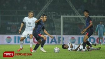 Respons Wawan Hendrawan Gawangnya Jebol 4 Gol di Laga Uji Coba Melawan Arema FC