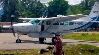 Pesawat Pengangkut Sembako Ditembak Berkali-kali Saat Mendarat di Nduga Papua, Pilot Berhasil Menyelamatkan Diri