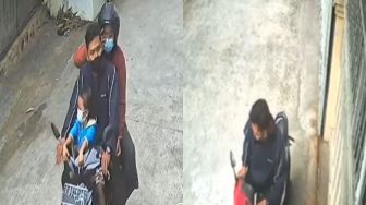 Detik-detik Peristiwa Pencurian Sepeda Motor Terekam Kamera CCTV, Pelakunya Bawa Istri serta Anak