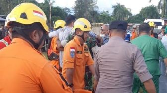 Puskesmas Terbang Mendarat Darurat di Timika, Satu Penumpang Anak Terlempar Keluar Masih Hilang