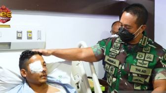 Prajurit TNI AD Alami Kebutaan karena Ditembak OPM, Jenderal Andika Perkasa Beri Semangat