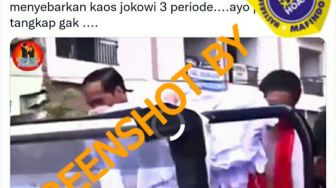 Heboh Kabar Jokowi dan Ibu Iriana Bagi-bagi Kaos Tiga Periode, Begini Faktanya