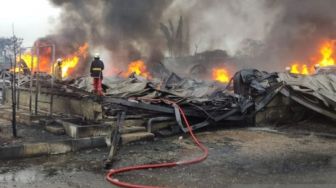 Kronologis Kebakaran Besar Pabrik Thinner di Curug Tangerang