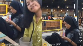 Perempuan Ini Nongkrong di Cafe Malah Bawa Mie Instan Sendiri, Netizen: Hidup Itu Murah
