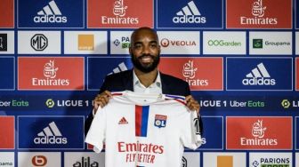 Tinggalkan Arsenal, Alexandre Lacazette Pulang ke Olympique Lyon