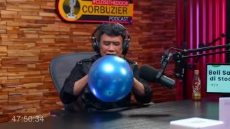 Ngerjain Rhoma Irama, Deddy Corbuzier Dilempar Balon Helium oleh Si Raja Dangdut