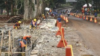 Tertibkan Pedagang Musiman, Pemkot Jaktim Akan Menata Trotoar di Depan Pasar Ciracas