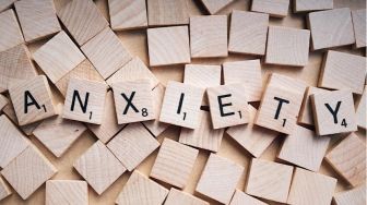 Pengertian Anxiety: Gejala, Jenis dan Cara Mengatasinya