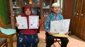 Pilu! Pasangan Suami Istri Asal Banjarnegara Ini Gagal Berangkat Haji Bersama, Padahal Belum Berusia 65 Tahun