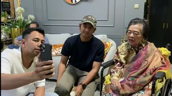 Reaksinya Bikin Keluarga Heboh, 5 Momen Nenek Raffi Ahmad Ketemu Arya Saloka