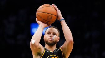 Final NBA: Warriors Bungkam Celtics di Gim 4, Stephen Curry Cetak 43 Poin!