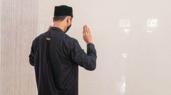 Tata Cara dan Bacaan Sholat Jenazah Laki-Laki Tulisan Latin dan Artinya