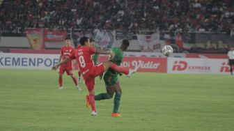 Persis Solo vs PSS Sleman Masih Sama Kuat, Belum Ada Gol di Babak Pertama