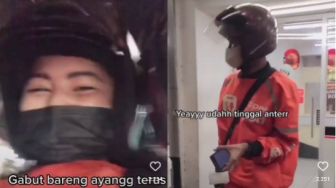 Ikut Ayang Antar Makanan Malam-malam, Video Pasangan Bucin Ini Bikin Baper