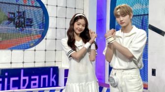 Tampak Simple tapi Menawan, Outfit Terbaru MC Jangkku di Music Bank Jadi Sorotan