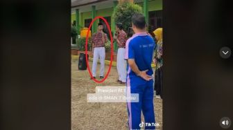 Viral, Seorang Siswa Suaranya Mirip Presiden Jokowi: Presiden RI 1 Ada di SMA 7 Berau