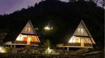 Glamour Glamping Teluk Sirih, Glamping Ramah Keluarga dengan Pantai Pribadi