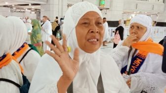 Tangis Jemaah Calon Haji Wartini dan Tedjo saat Kali Pertama Melihat Ka'bah