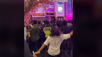 Wota Nonton Konser JKT48, Netizen Dibuat Geli dengan Tingkah Para Penontonnya