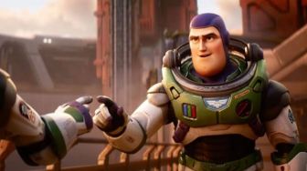 Film Lightyear Disebut Gagal Tayang di Indonesia karena Unsur LGBT, Netizen: Yahhh, Saya Kecewa