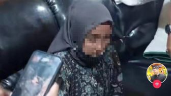 Viral di TikTok! Ibu ini Kepergok Mencuri Uang dan Perhiasan di Tengah Hajatan