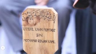 Makam Eril Dikunjungi 8.000 Pelayat, Keluarga Ridwan Kamil Terharu Ucap Terima Kasih