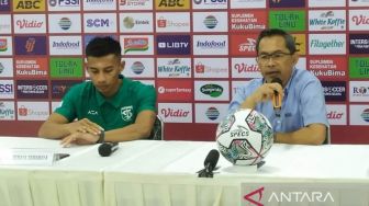 Aji Santoso Tetap Puas Meski Persebaya Gagal Taklukan Bhayangkara FC