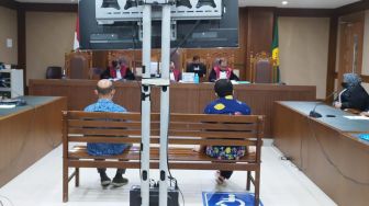 Hakim Jatuhkan Vonis Dua Eks Pegawai Ditjen Pajak Sembilan Tahun dan Delapan Tahun Penjara