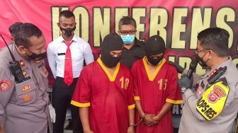 Sempat Tercebur ke Kolam, Dua Pelaku Curat Dibekuk Polisi