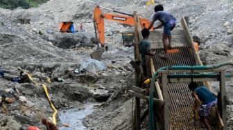 Bupati Manokwari: Penambangan Emas Ilegal di Distrik Masni Merusak Alam