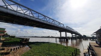 Pembangunan Duplikasi Jembatan Kapuas 1 akan Dimulai, 6 Rumah Warga Tepian Sungai Kapuas Belum Dibayar Ganti Rugi Lahan