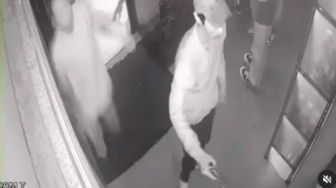 Tertangkap! Pemuda yang Viral Ancungkan Pistol saat Temannya Ribut di Bar Senopati Resmi Tersangka