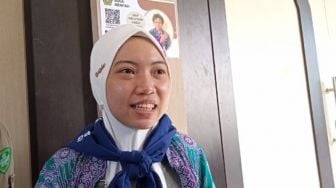 Gantikan Ibunya yang Wafat, Wanita Ini Jadi Calon Haji Termuda Kloter 1 Embarkasi Makassar