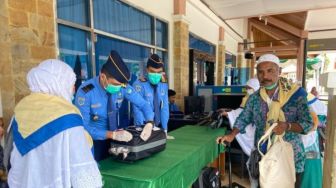 Petugas Temukan Pisau dan Gunting Milik Calon Haji Aceh, Langsung Disita