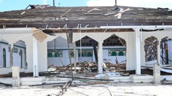 Masjid Nurul Amir Kantor Gubernur Sulsel yang Diresmikan Presiden Soeharto Dibongkar