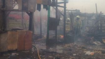 Satu Bangunan di Cilincing Hangus Terbakar, Diduga karena Puntung Rokok di Tumpukan Sampah