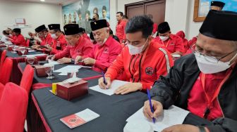 Disaksikan Megawati, Kepala Daerah PDIP Teken Surat Janji Mulai Dari Anti KKN Hingga Tak Manfaatkan Jabatan