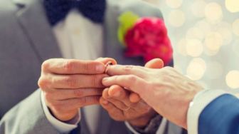 Menikah Karena Perjodohan, Perempuan Ini Tak Menyangka Suami Kirim Pesan Ayang