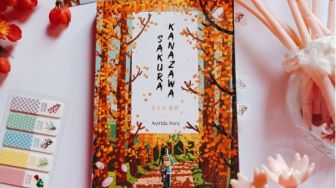 Ulasan Novel Sakura Kanazawa: Nekat ke Jepang Demi Riset Meski Tidak Diizinkan