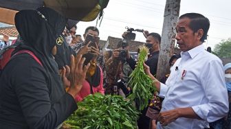 Cek Harga Bahan Pokok, Presiden Jokowi Kunjungi Pasar Tradisional di Serang