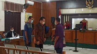 Mantan Disnakertrans Riau, Jonli Diperiksa Dua Jam Sebagai Saksi Terkait Kasus Dugaan Suap Annas Maamun