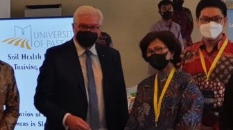 Tiba di UGM, Presiden Jerman Kunjungi Stan Penelitian Teknologi